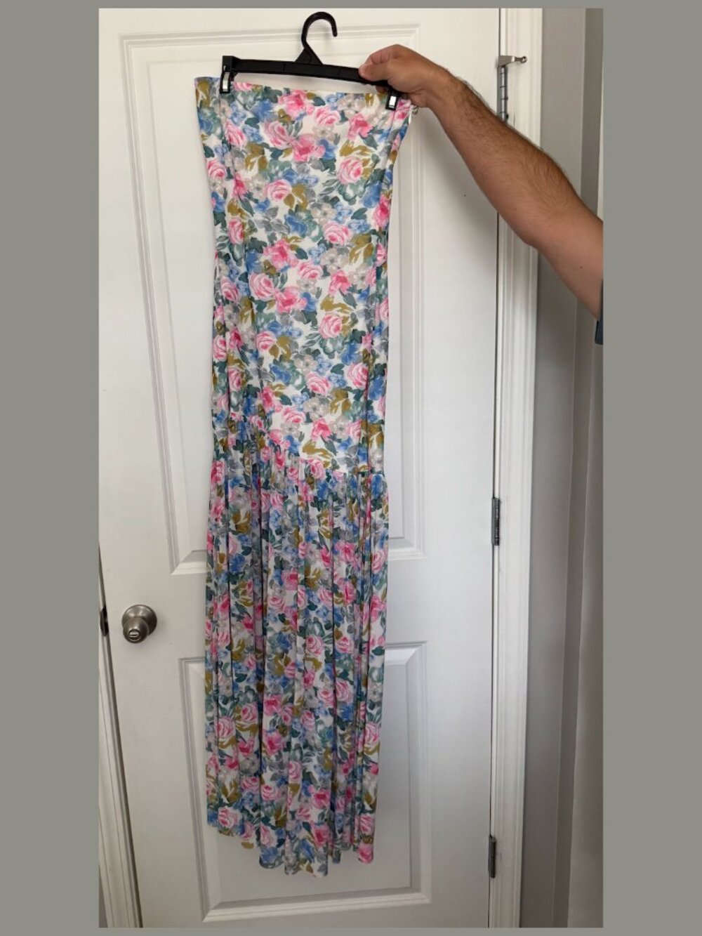 Floral strapless dress with slit